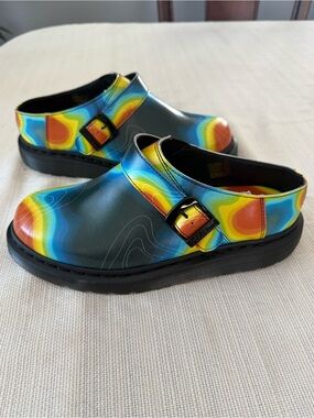 Dr. Martens Isham Genix Nappa reclaimed thermal map leather Clogs